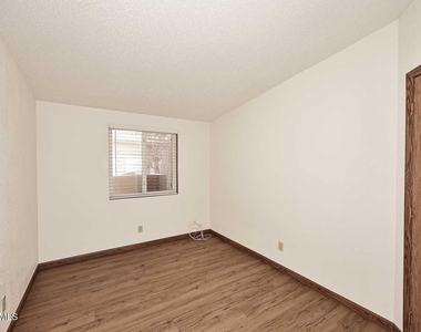 6249 S Pinehurst Drive - Photo Thumbnail 16