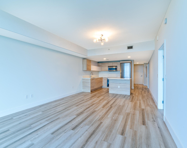 16385 Biscayne Boulevard - Photo Thumbnail 15