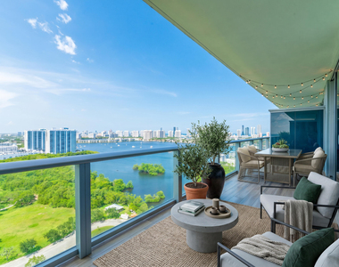 16385 Biscayne Boulevard - Photo Thumbnail 33