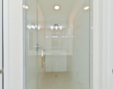 16385 Biscayne Boulevard - Photo Thumbnail 21