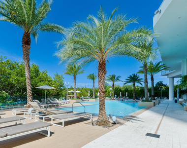 16385 Biscayne Boulevard - Photo Thumbnail 27
