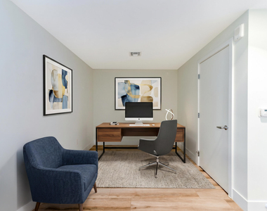 16385 Biscayne Boulevard - Photo Thumbnail 4