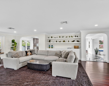 2900 Greenbriar Boulevard - Photo Thumbnail 13