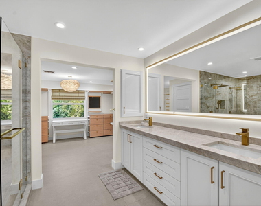 2900 Greenbriar Boulevard - Photo Thumbnail 19