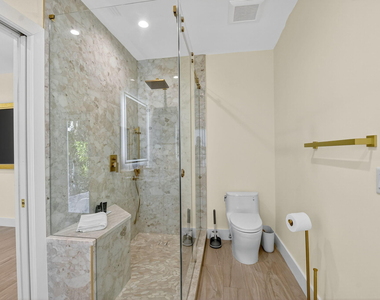 2900 Greenbriar Boulevard - Photo Thumbnail 36