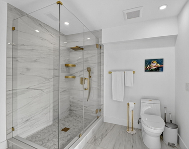 2900 Greenbriar Boulevard - Photo Thumbnail 27