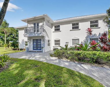2900 Greenbriar Boulevard - Photo Thumbnail 1