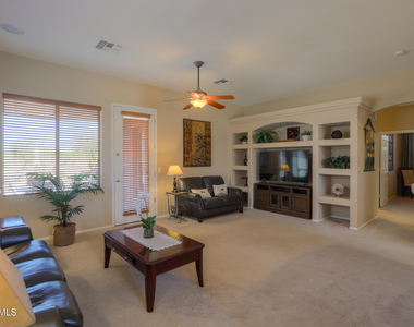 21563 N Greenway Road - Photo Thumbnail 7