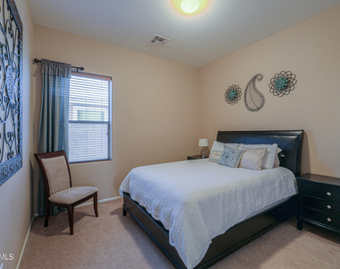 21563 N Greenway Road - Photo Thumbnail 15