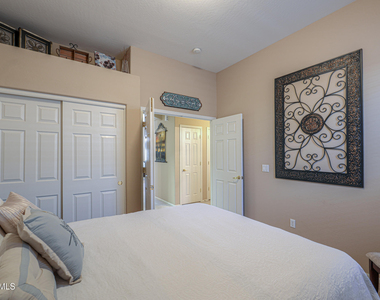 21563 N Greenway Road - Photo Thumbnail 16