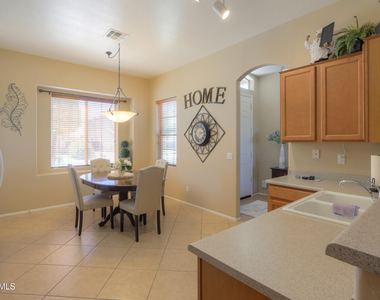 21563 N Greenway Road - Photo Thumbnail 2
