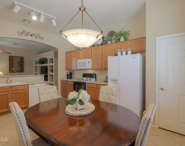 21563 N Greenway Road - Photo Thumbnail 11
