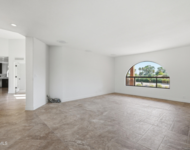 10643 N Indian Wells Drive - Photo Thumbnail 33