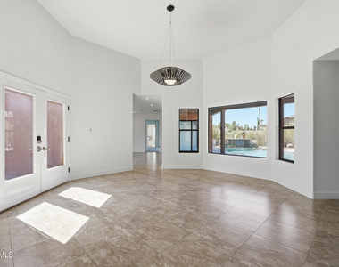 10643 N Indian Wells Drive - Photo Thumbnail 4