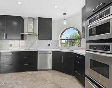 10643 N Indian Wells Drive - Photo Thumbnail 13
