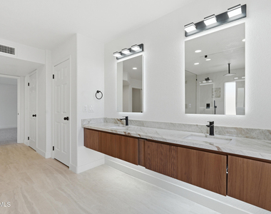 10643 N Indian Wells Drive - Photo Thumbnail 24