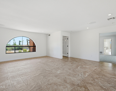 10643 N Indian Wells Drive - Photo Thumbnail 31