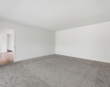 10643 N Indian Wells Drive - Photo Thumbnail 19