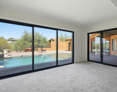 10643 N Indian Wells Drive - Photo Thumbnail 15
