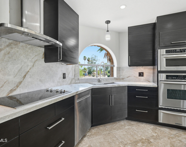 10643 N Indian Wells Drive - Photo Thumbnail 14