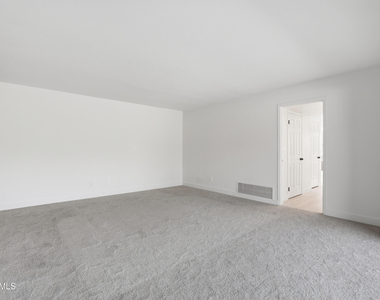 10643 N Indian Wells Drive - Photo Thumbnail 17