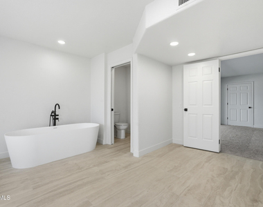 10643 N Indian Wells Drive - Photo Thumbnail 23