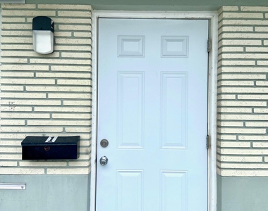 1528 Ne 32nd Street - Photo Thumbnail 26