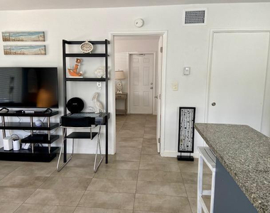 1528 Ne 32nd Street - Photo Thumbnail 22