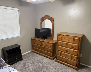 5943 S 248th Drive - Photo Thumbnail 25