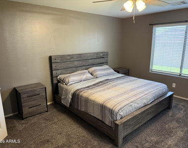 5943 S 248th Drive - Photo Thumbnail 14