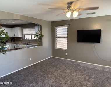 5943 S 248th Drive - Photo Thumbnail 8