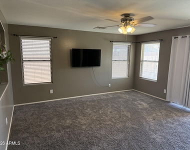 5943 S 248th Drive - Photo Thumbnail 10