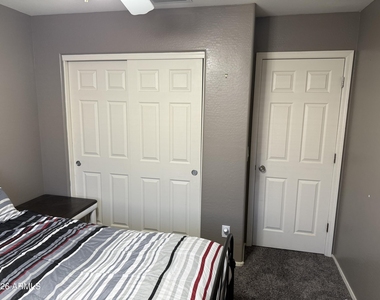5943 S 248th Drive - Photo Thumbnail 23