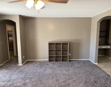 5943 S 248th Drive - Photo Thumbnail 12