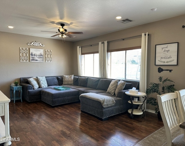 15511 N 170th Lane - Photo Thumbnail 7