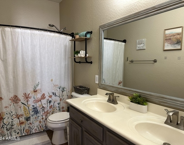 15511 N 170th Lane - Photo Thumbnail 17