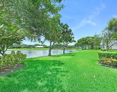 2442 Sw Danbury Lane - Photo Thumbnail 2