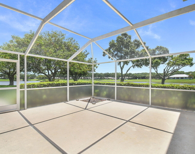 2442 Sw Danbury Lane - Photo Thumbnail 6