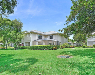 2442 Sw Danbury Lane - Photo Thumbnail 4