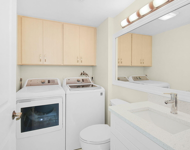2442 Sw Danbury Lane - Photo Thumbnail 19