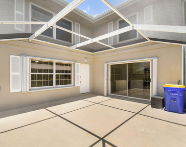 2442 Sw Danbury Lane - Photo Thumbnail 7