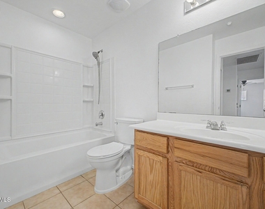 8777 W Dahlia Drive - Photo Thumbnail 25