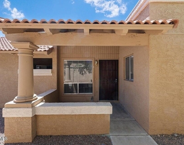 330 W Tonopah Drive - Photo Thumbnail 4