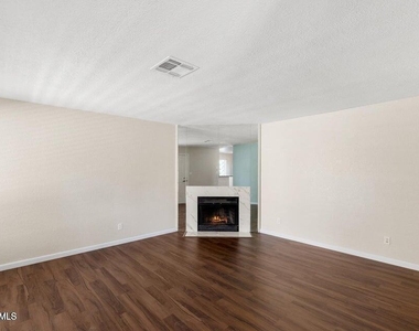 330 W Tonopah Drive - Photo Thumbnail 13