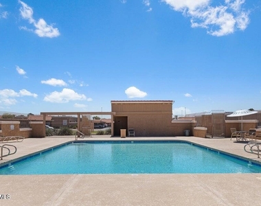 330 W Tonopah Drive - Photo Thumbnail 28