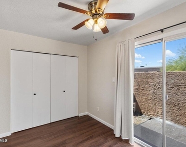 330 W Tonopah Drive - Photo Thumbnail 21