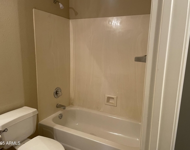 8949 W Kathleen Road - Photo Thumbnail 18