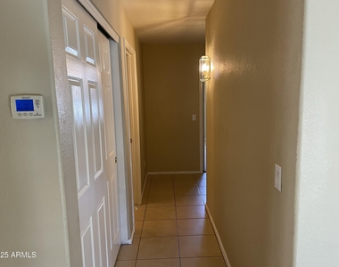 8949 W Kathleen Road - Photo Thumbnail 14