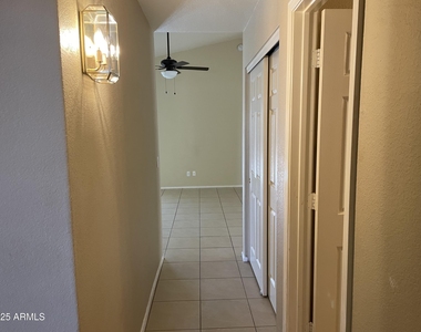 8949 W Kathleen Road - Photo Thumbnail 15