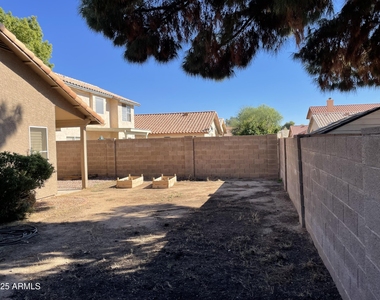 8949 W Kathleen Road - Photo Thumbnail 27